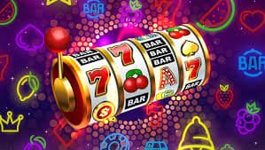 Antarmuka aplikasi mobile idolabet dengan menu sportsbook dan live-dealer tables